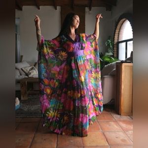 Vintage Georgie Keyloun Colorful Butterfly Sleeve Floral Hostess Caftan